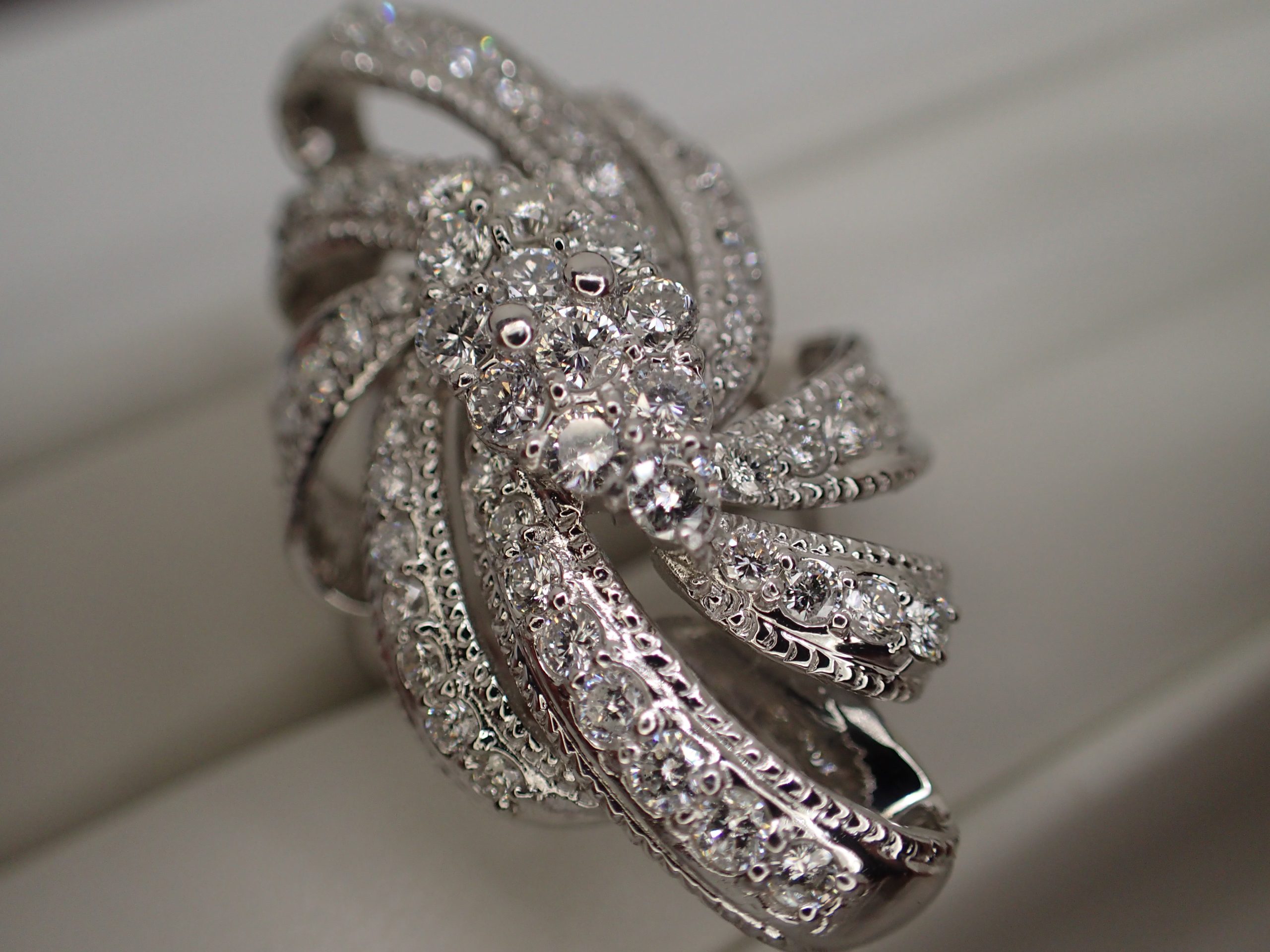 京都　質屋　高価買取　伏見　宇治　淀　八幡　山科　久御山　中書島　丹波橋　藤森　遺品整理　生前整理　金　プラチナ　腕時計　ブランド　リサイクル　リユース　親切　安心　信頼　老舗