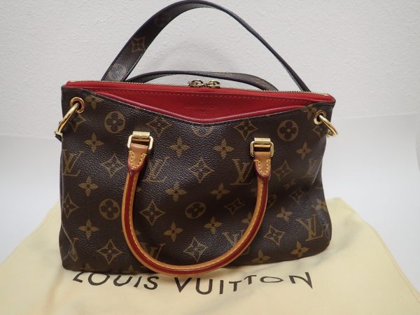 質屋 京都 高価買取 遺品整理 生前整理 老舗 親切 安心 信頼 駅近 駐車場 金 プラチナ ブランド バッグ 腕時計 指輪 ネックレス イヤリング ブレスレット リサイクル リユース